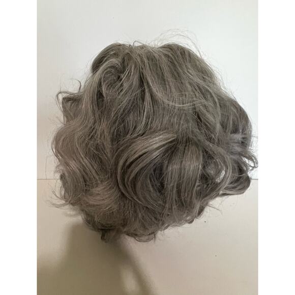 Womens Natural Look Short Gray Silver waives Wig Soft Classic Cap Full Synthetic - Picture 10 of 16